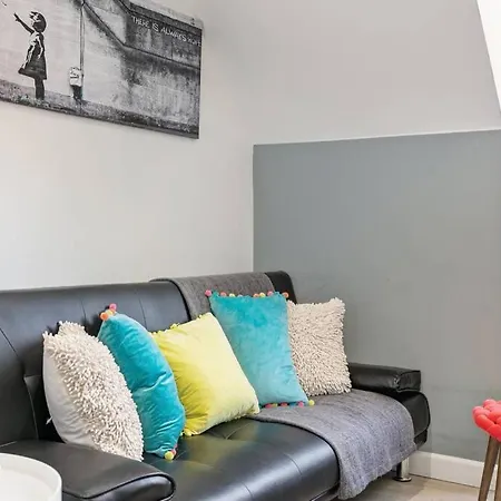 The Marsh Loft - Amazing City Centre Apt